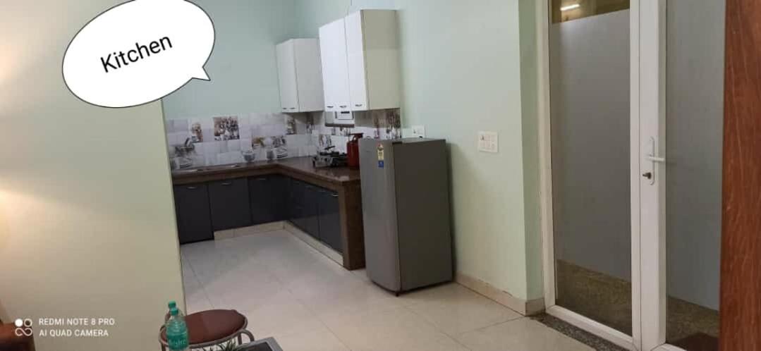Oyo 74401 Aster Garden Suites Delhi  Bagian luar foto