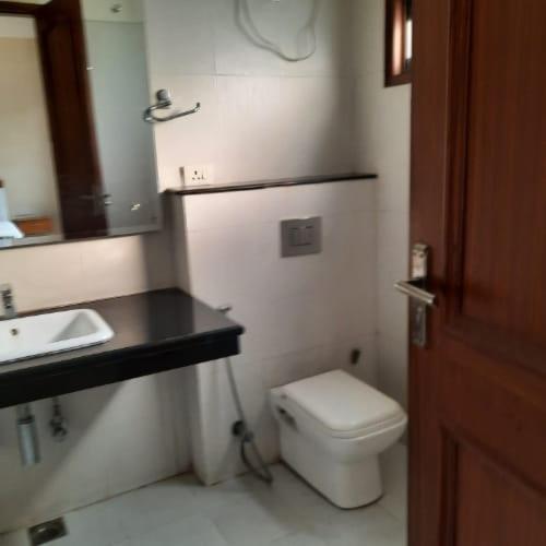Oyo 74401 Aster Garden Suites Delhi  Bagian luar foto