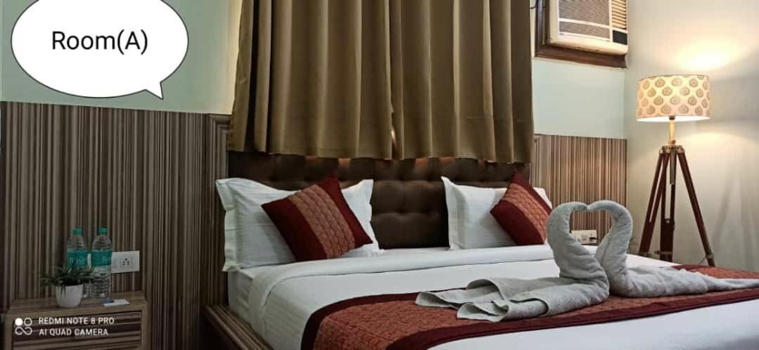 Oyo 74401 Aster Garden Suites Delhi  Bagian luar foto